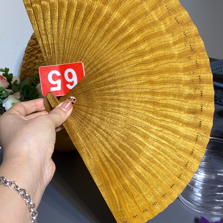 金丝楠王****冉金丝楠木扇子