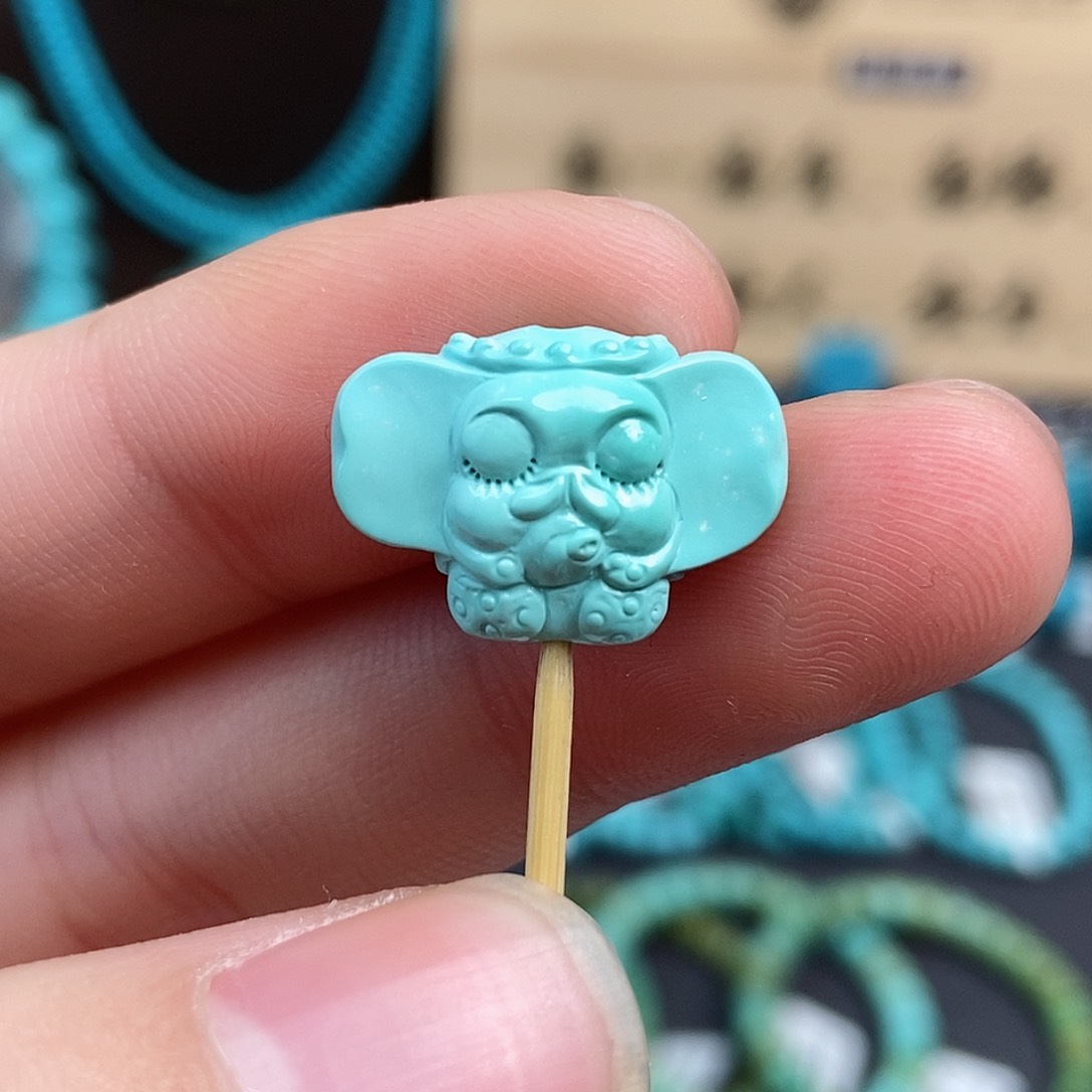 绿松石雕刻未镶嵌