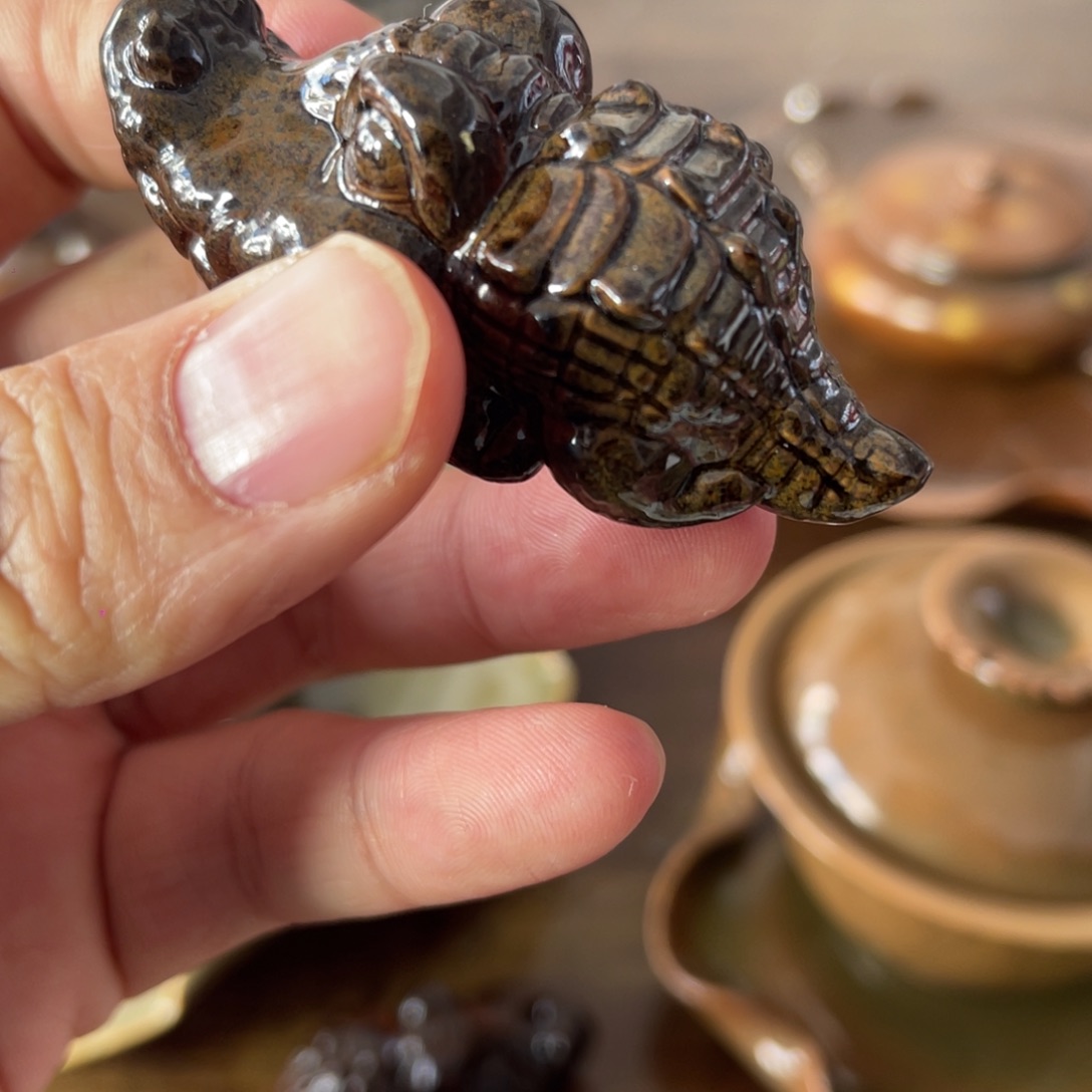 ****处手工艺品琉璃龙泉青瓷鳄鱼