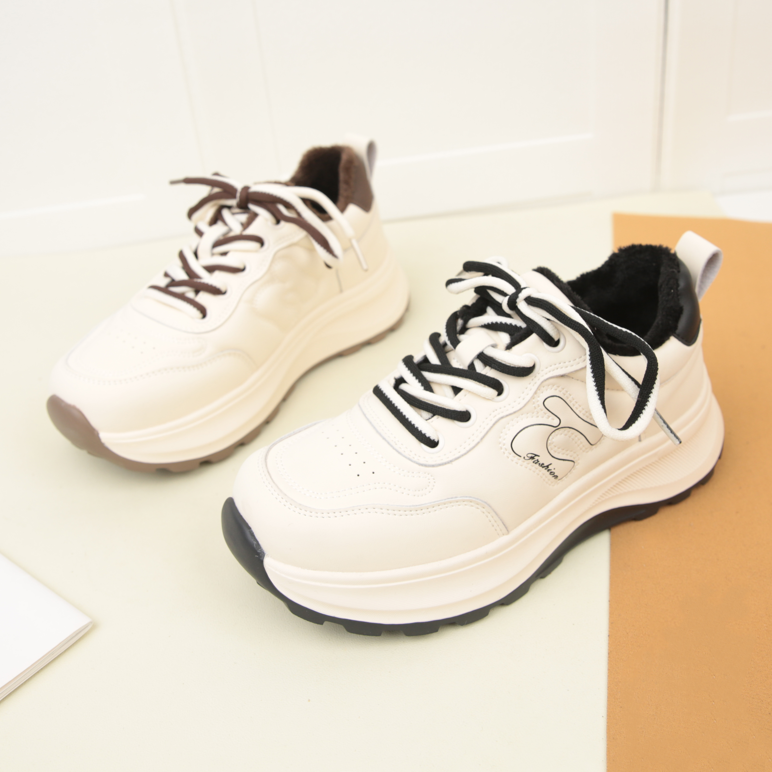 6109冬季新款系带轻便厚底老爹鞋女百搭加绒保暖小白运动休闲鞋