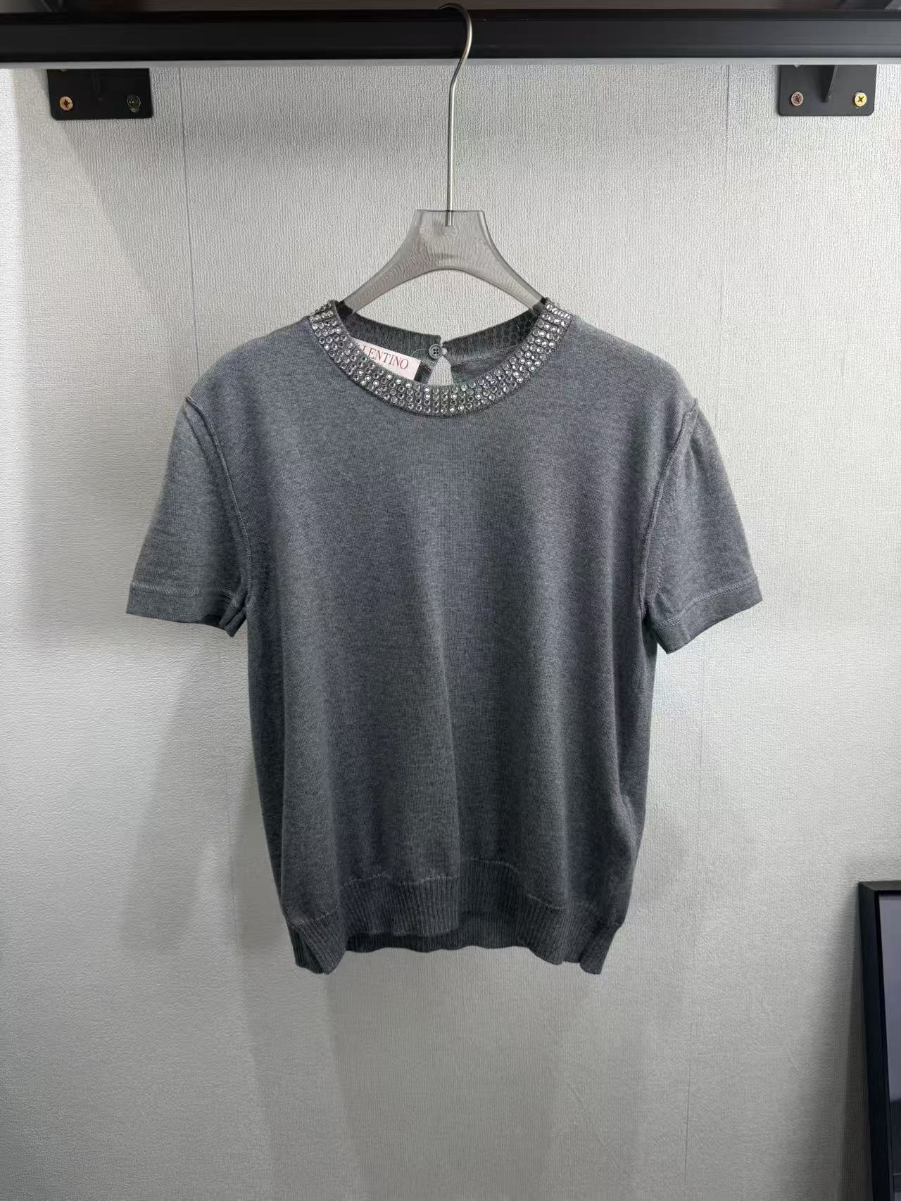 未使用 Valentino/华伦天奴 灰色针织T恤 水钻领口 L码