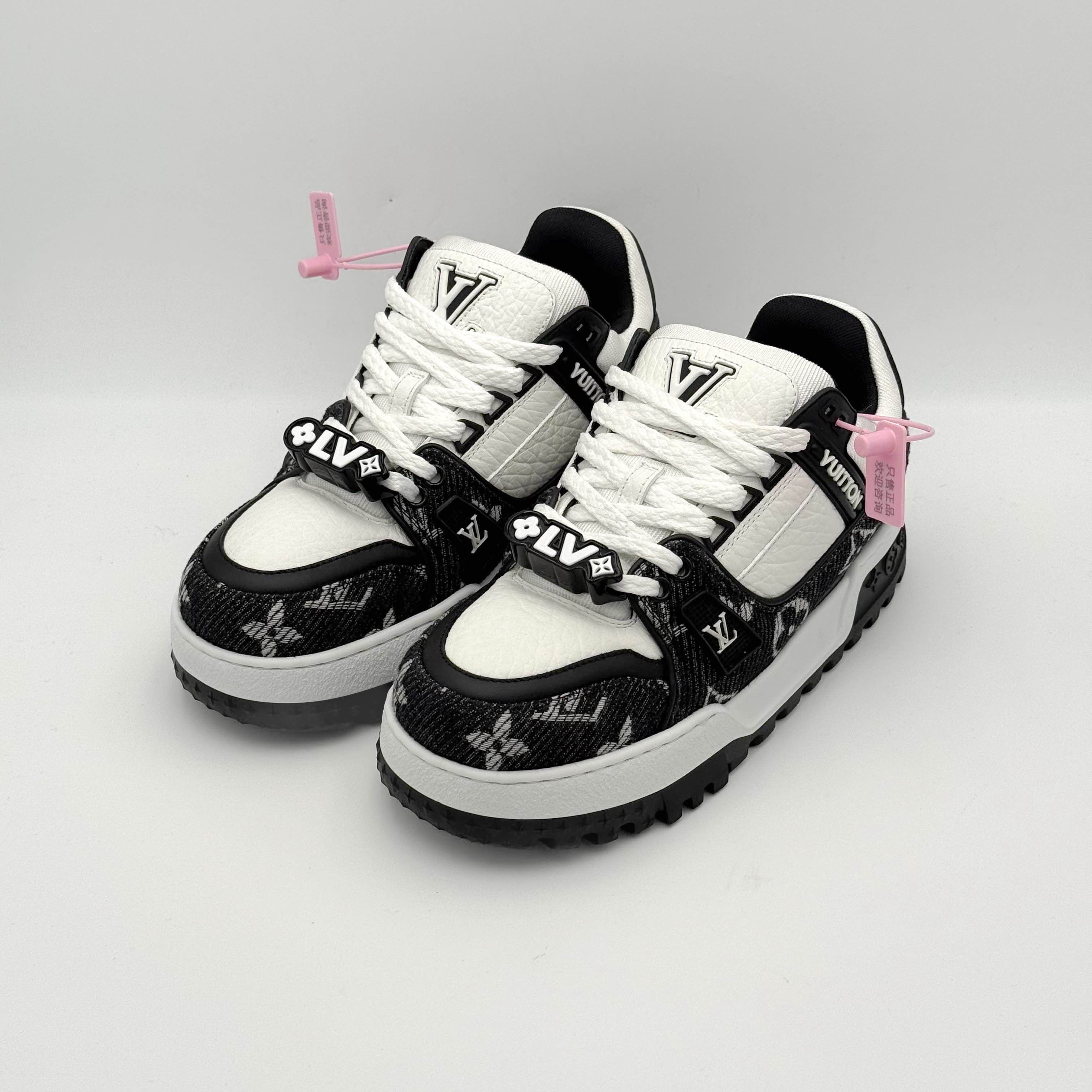 99新 LouisVuitton/路易威登 黑白牛仔胖丁/原盒配件/37码/DM0163