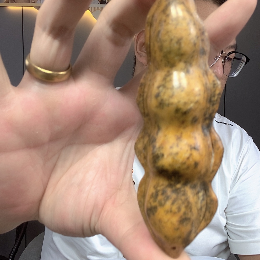 未镶嵌岫岩河磨玉（透闪石质玉）珠宝奇石