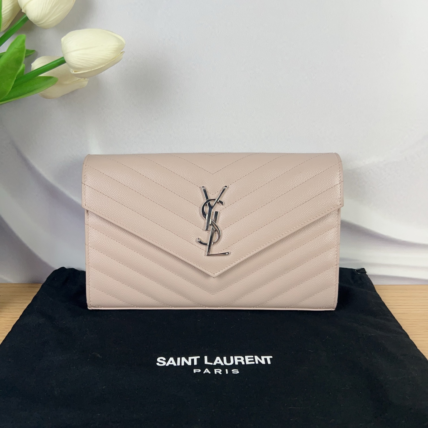 99新 YSL/圣罗兰 圣罗兰/YSL 粉色鱼子酱woc信封链条包中号 