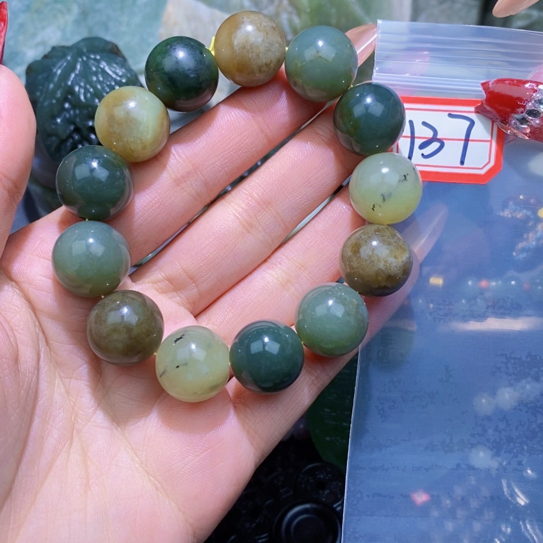 和田玉和田玉边角料随机发未镶嵌