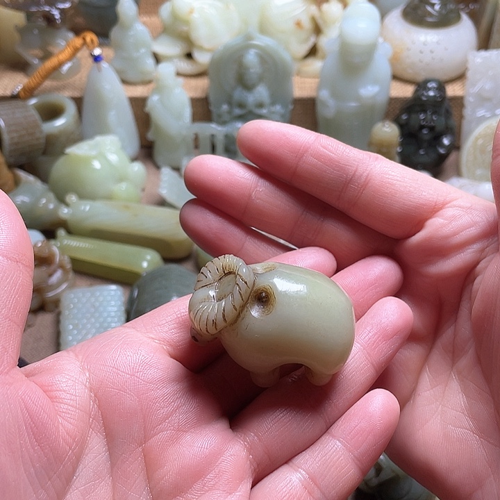 和田玉颈饰未镶嵌