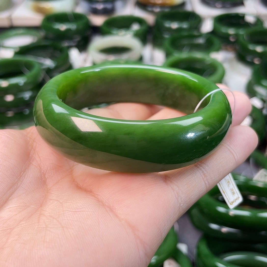 和田玉（碧玉）手镯未镶嵌