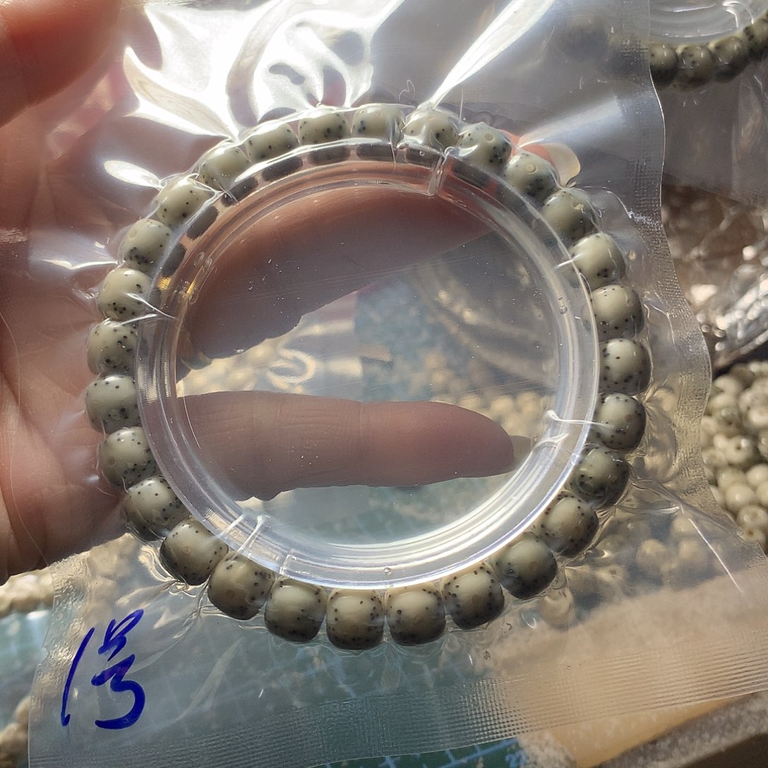 木1*7A 1号8x 7桶珠手串一物一图