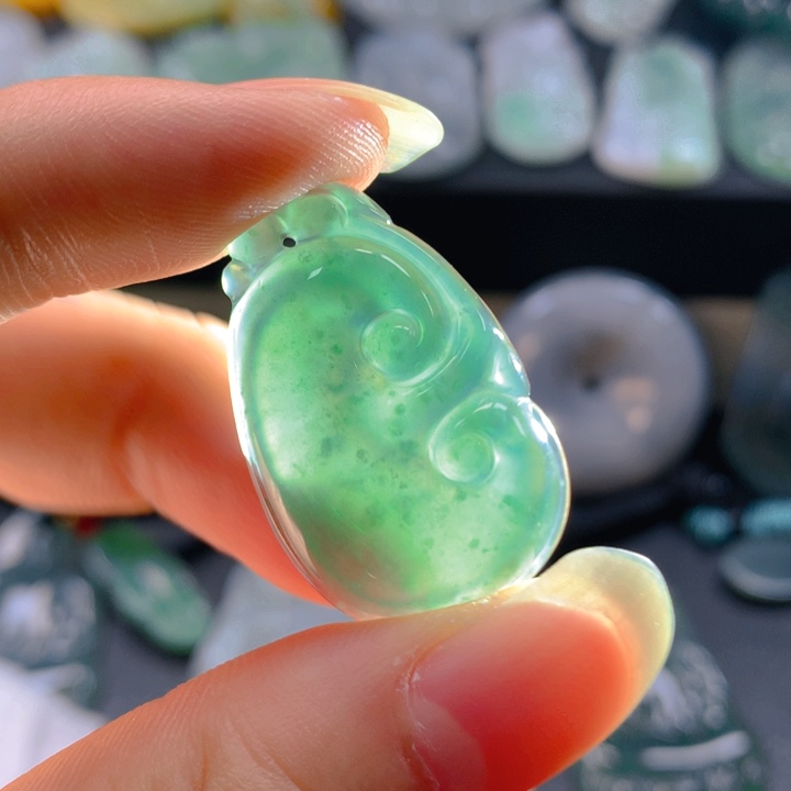 翡翠未镶嵌颈饰翡翠