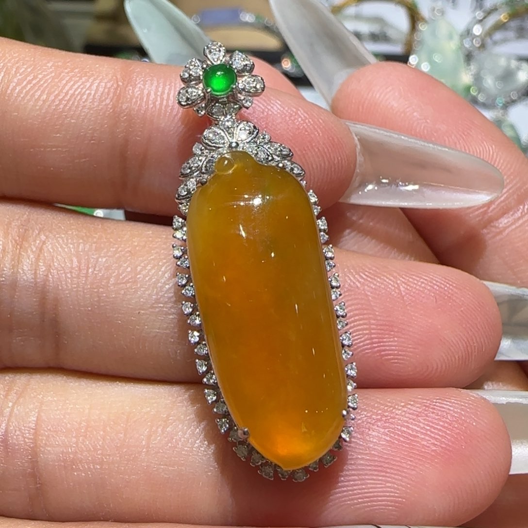 【闪购商品】翡翠18K金镶嵌颈饰天然