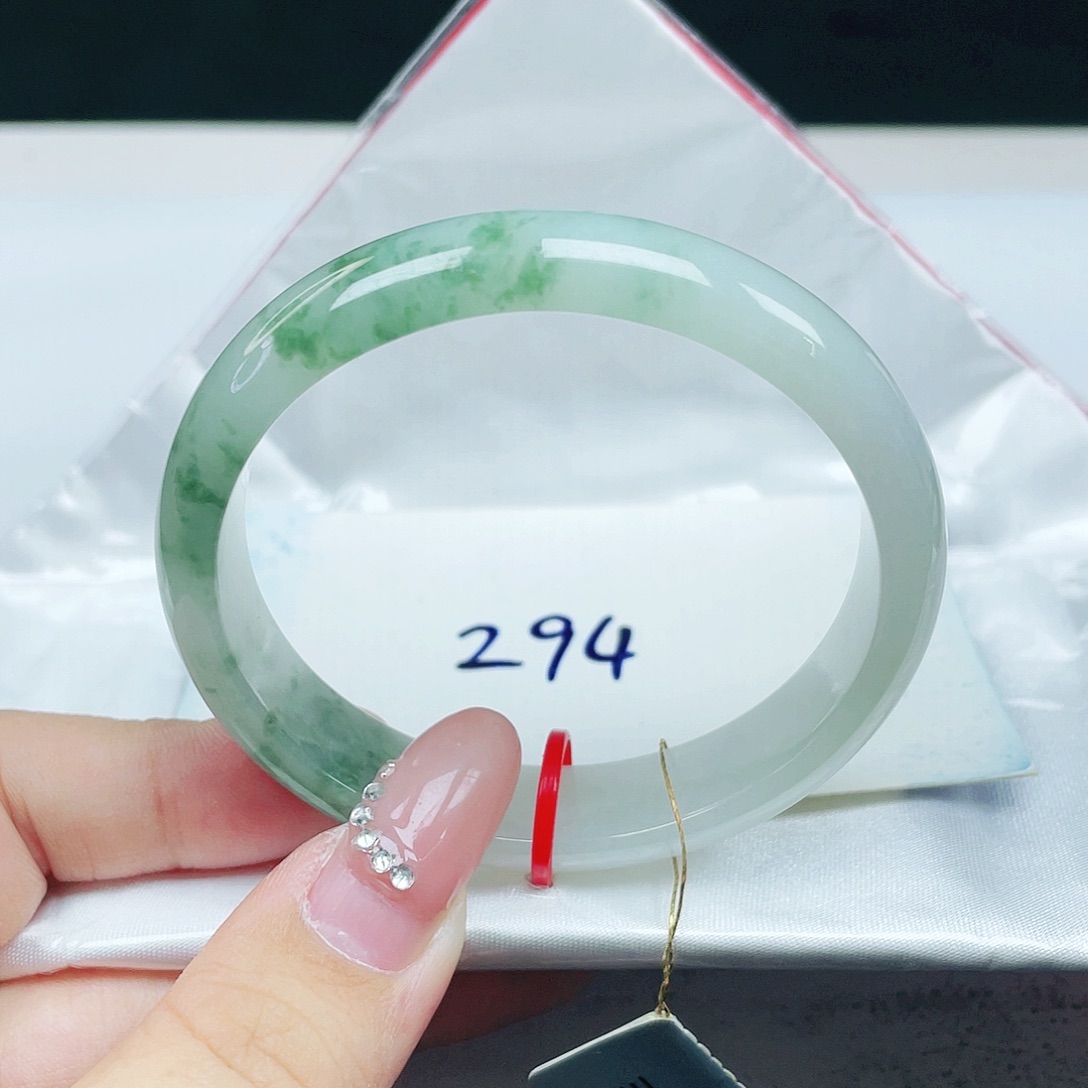 翡翠未镶嵌手镯 贵妃54+