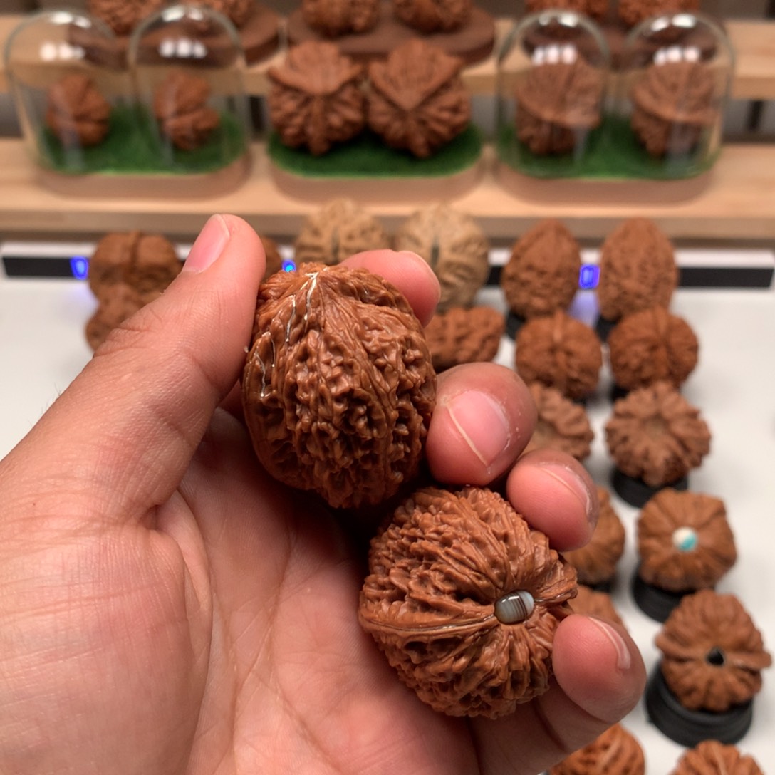 【闪购商品】吊坠文玩核桃易隐隐约约