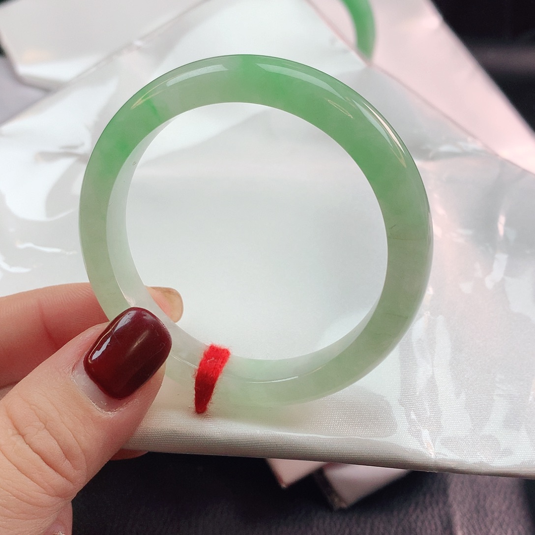 翡翠手镯未镶嵌正圈880778