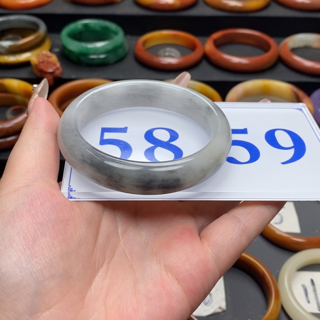 石英质玉（黄龙玉）手镯未镶嵌五*石