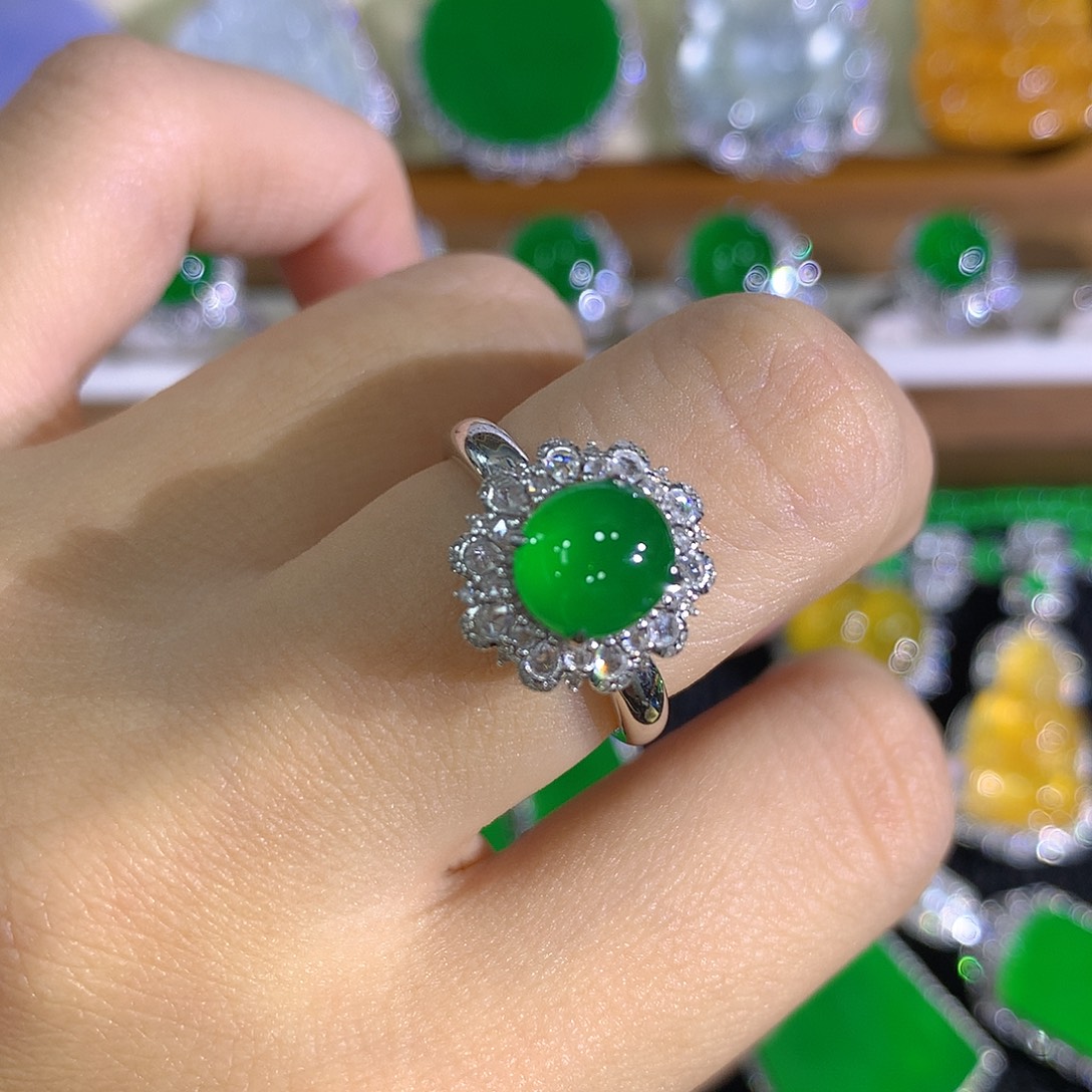 润***子翡翠18K金镶嵌戒指蛋面