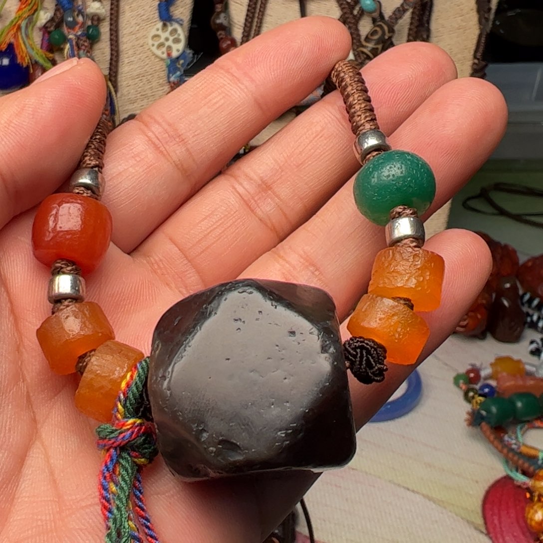 玛瑙/玉髓颈饰未镶嵌