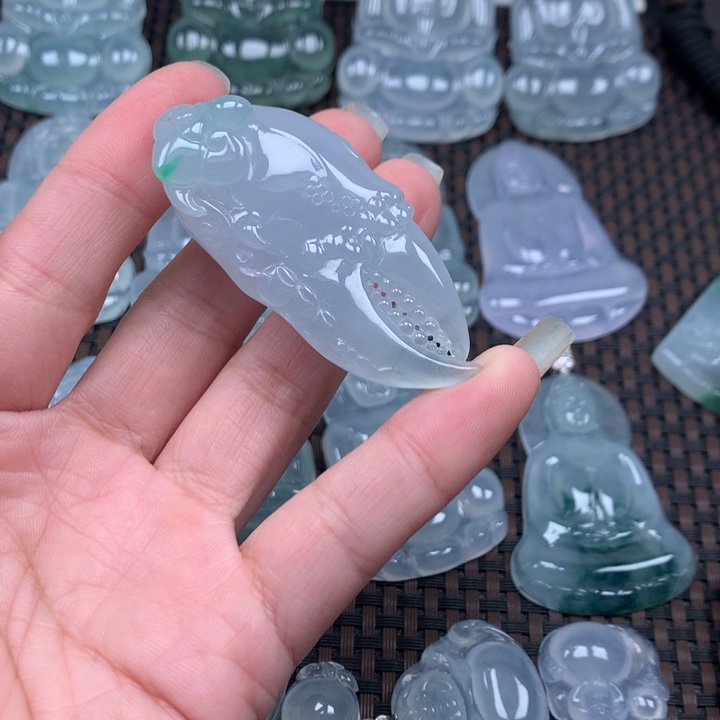 翡翠未镶嵌颈饰缅甸翡翠