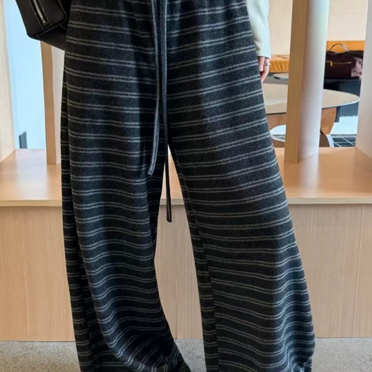 青青家 高级灰加绒条纹裤子