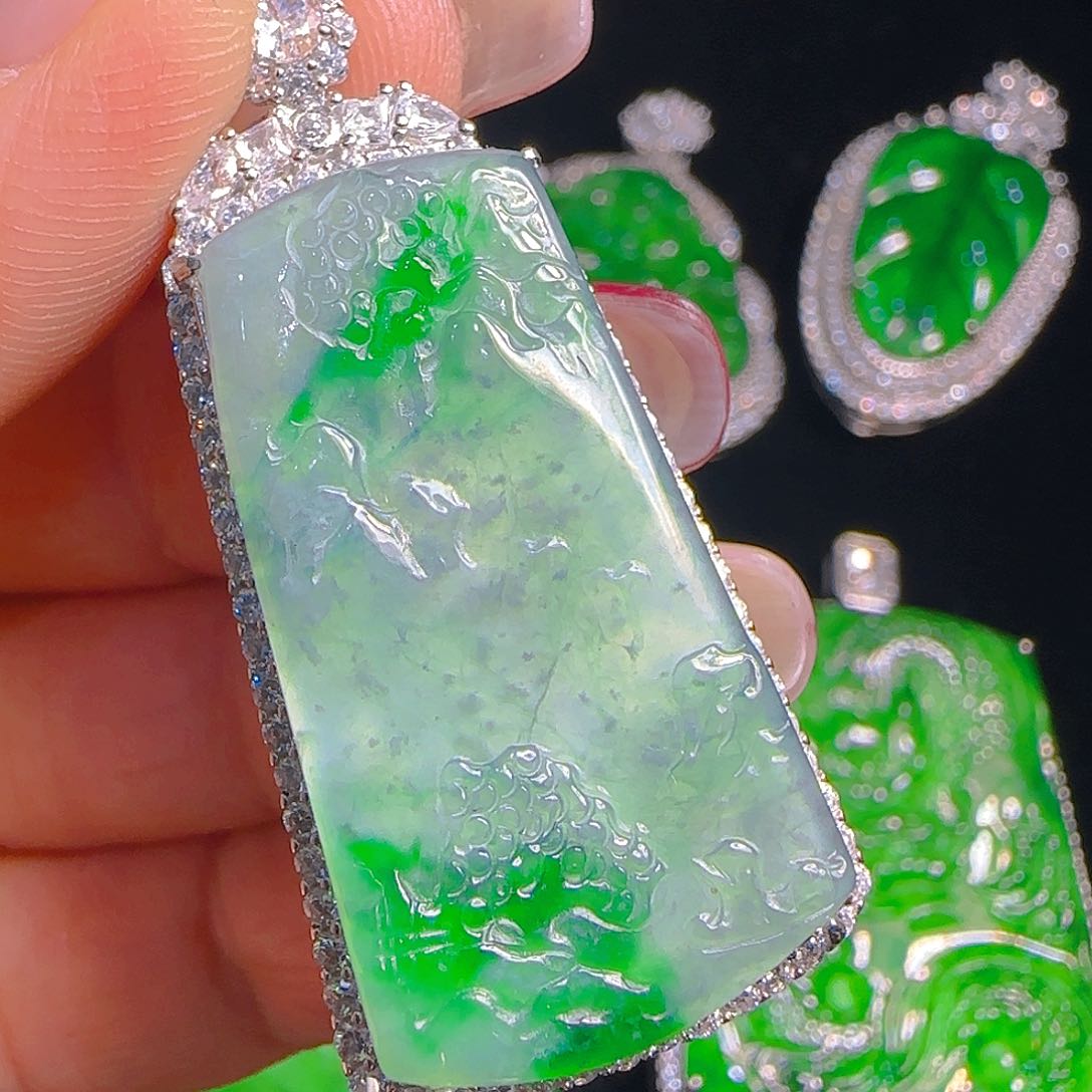 翡翠吊坠(赠链)银S925镶嵌