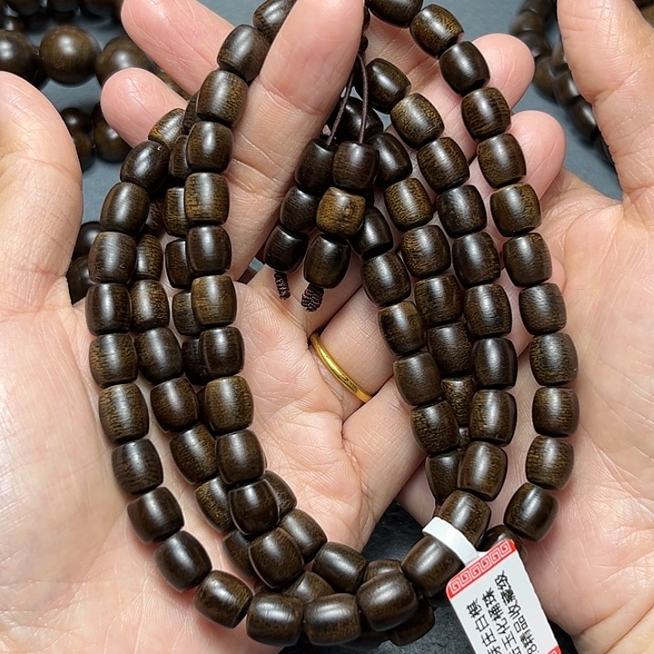 沉香手串白棋玉化