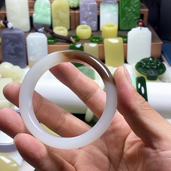 和田玉未镶嵌珠宝奇石