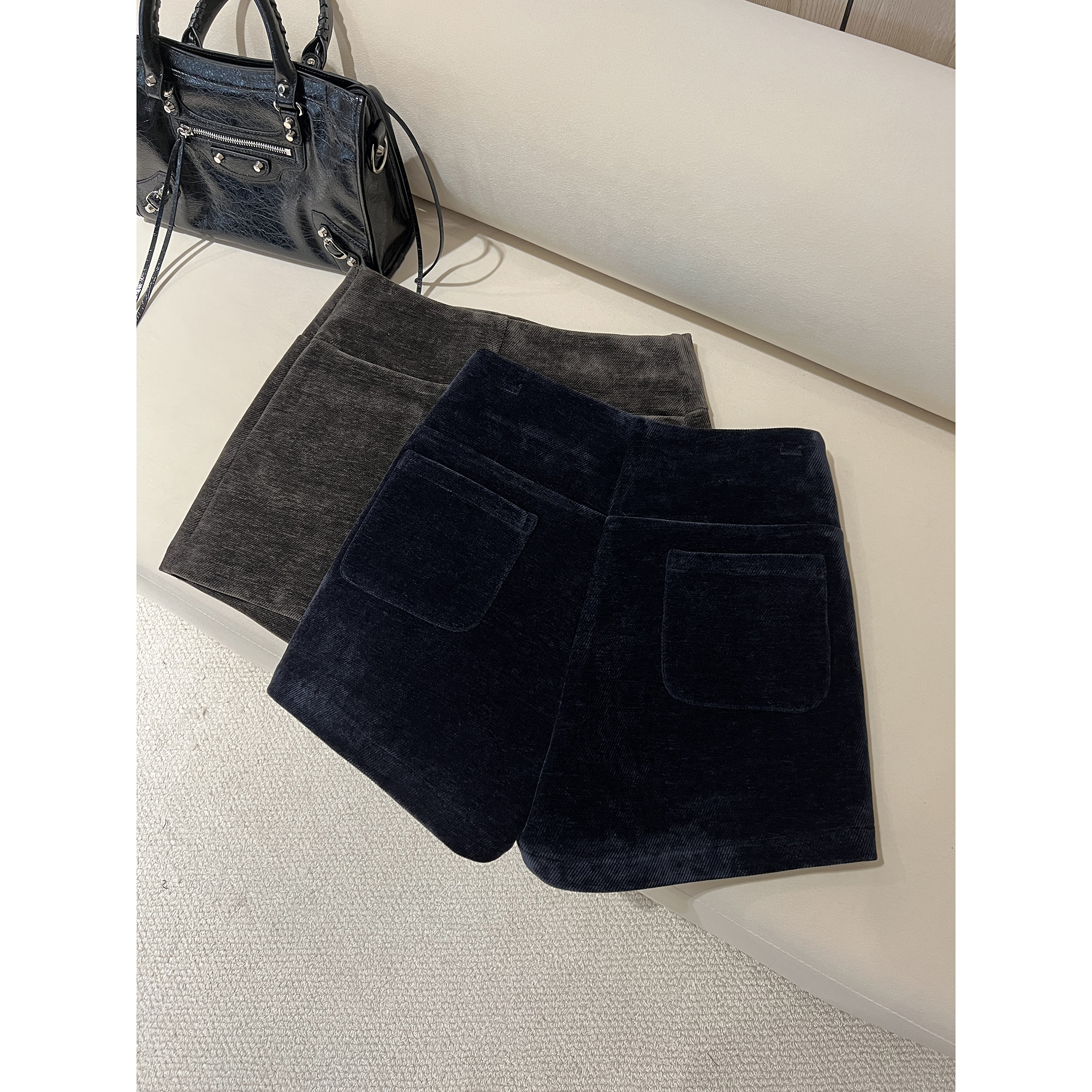 NEW MMSJ 高级咖绿丝绒短裤