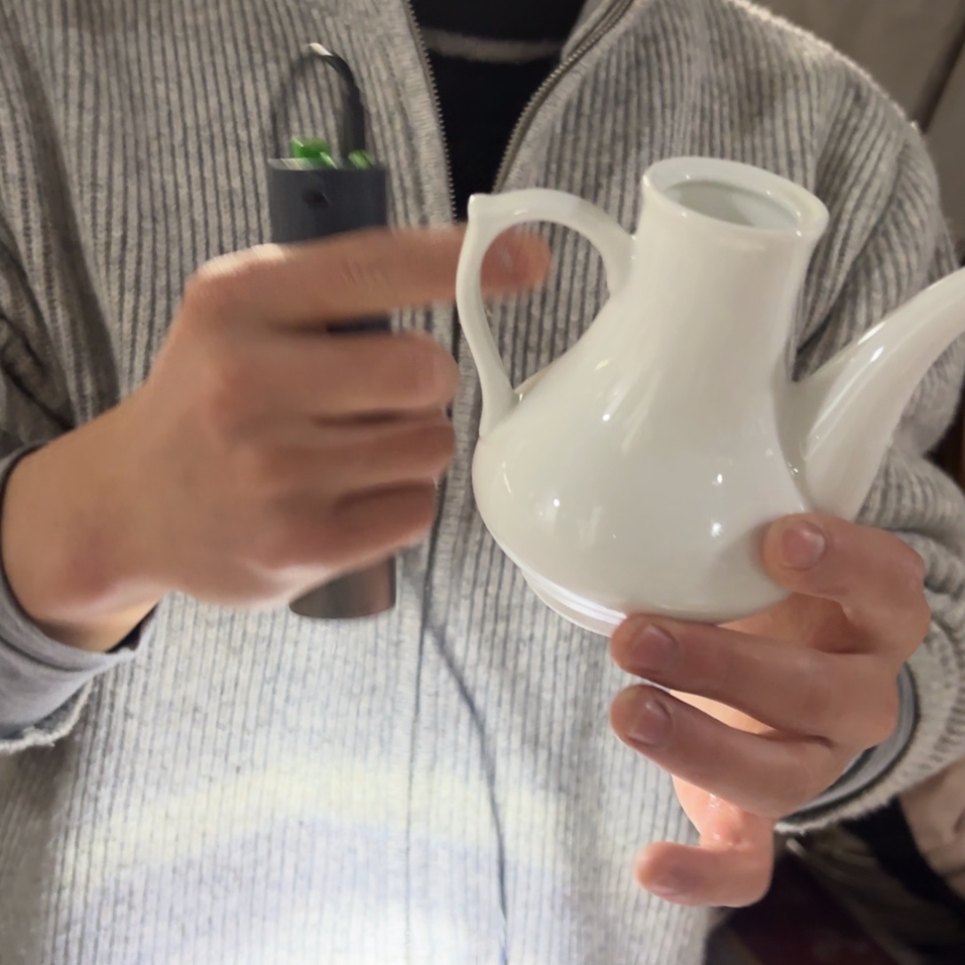 陶瓷高白泥小壶1只微瑕