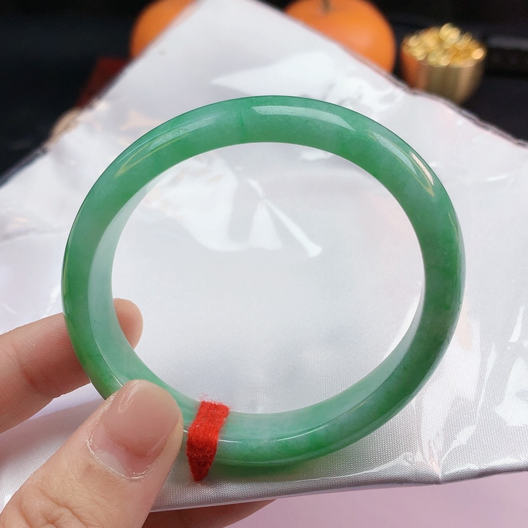 翡翠手镯未镶嵌56圈贵妃2274