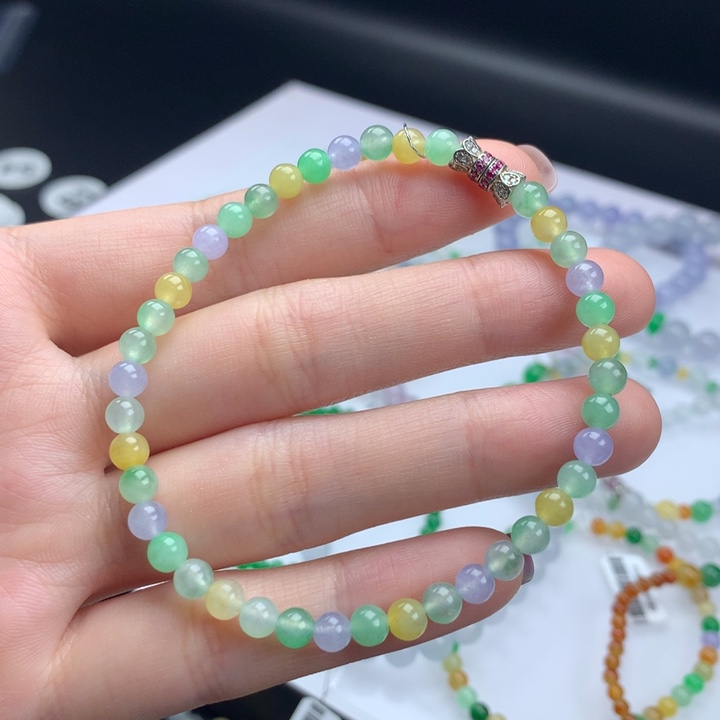 翡翠手镯未镶嵌卡