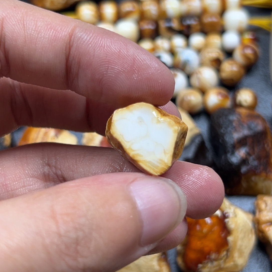 定制琥珀未镶嵌琥珀蜜蜡原石定制