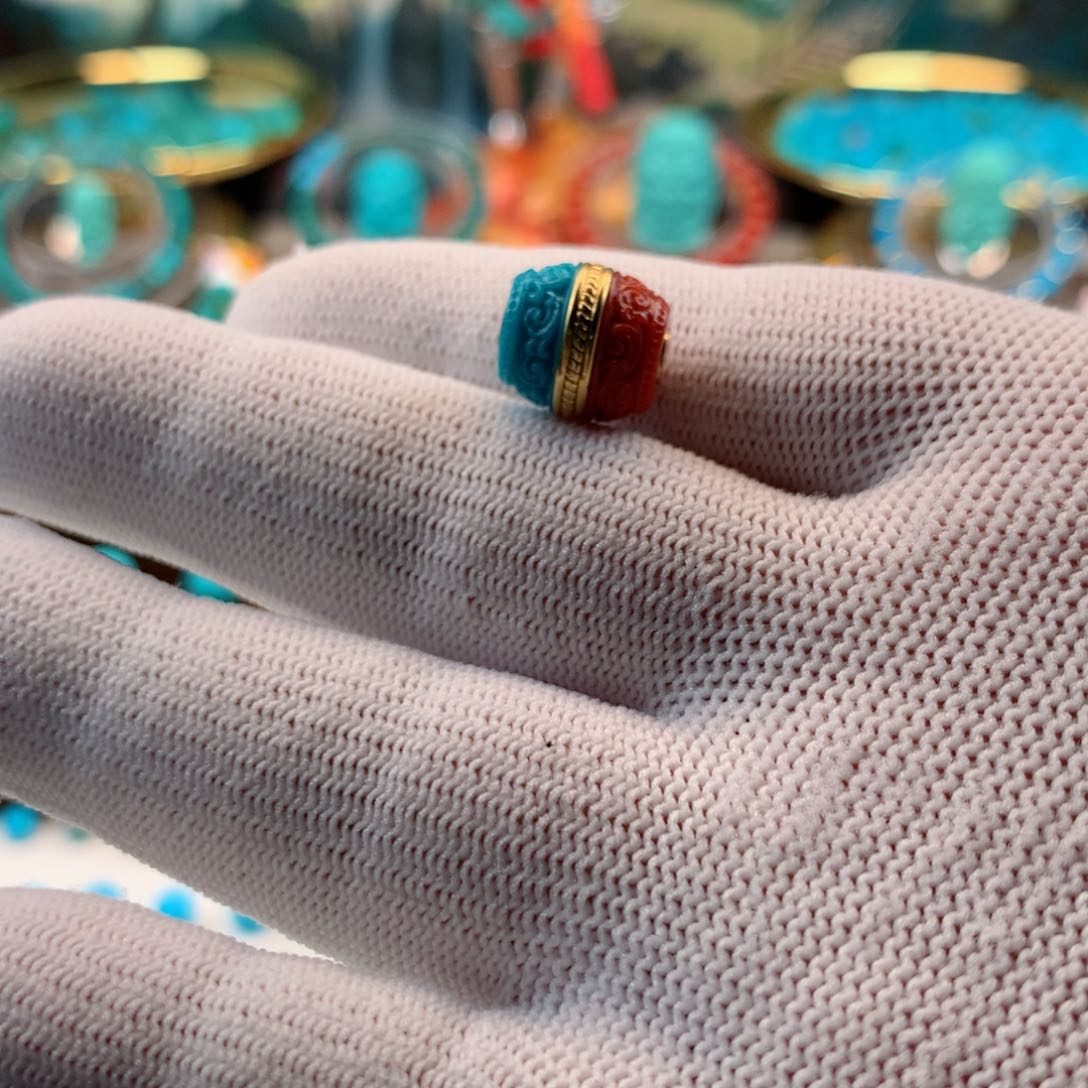 绿松石配饰18K金镶嵌