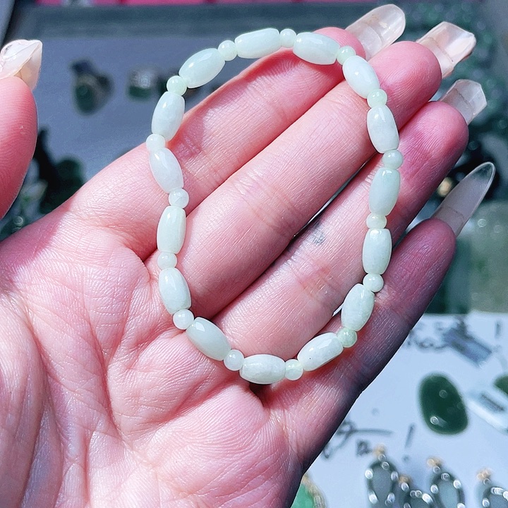 翡翠未镶嵌颈饰111111111