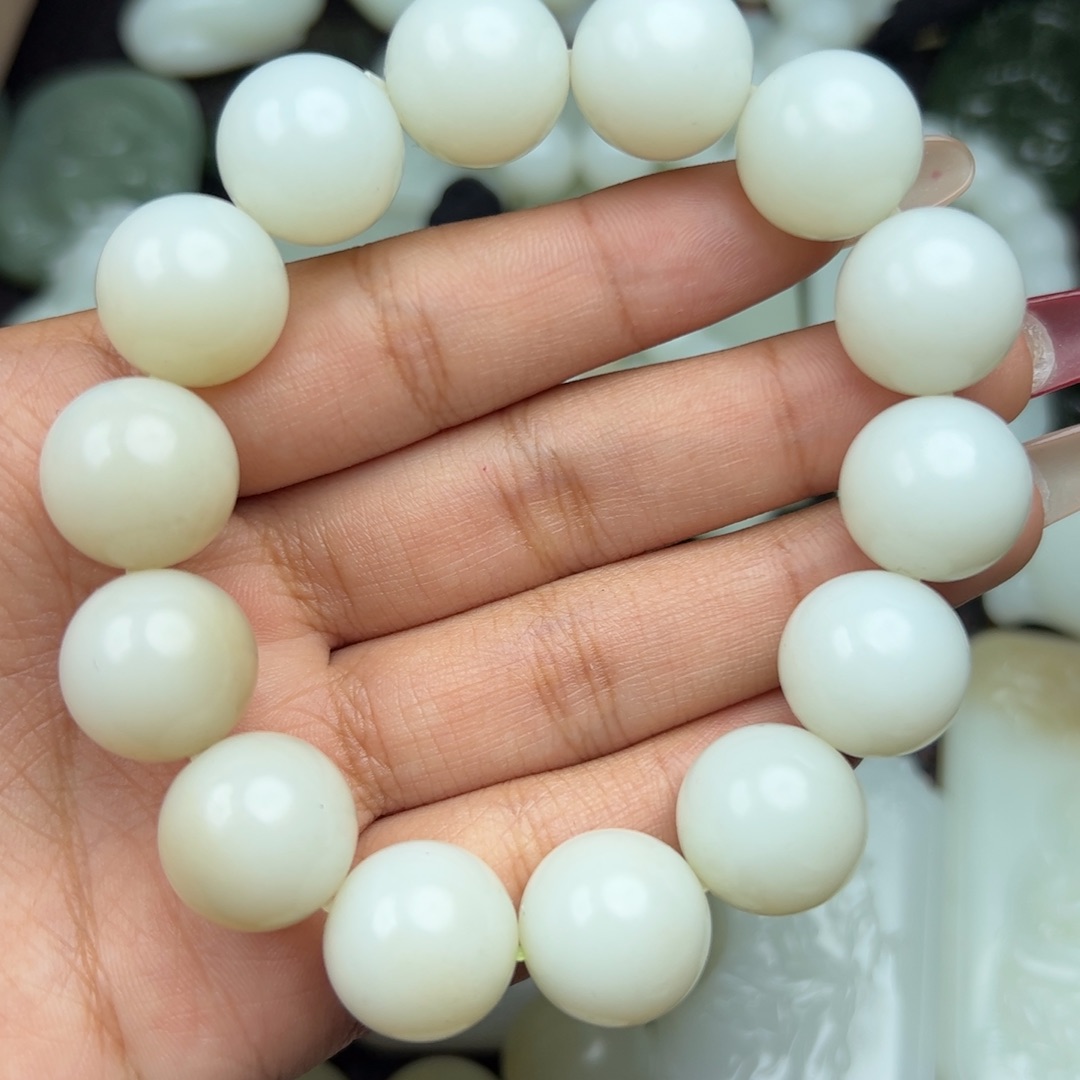 和田玉吊坠未镶嵌