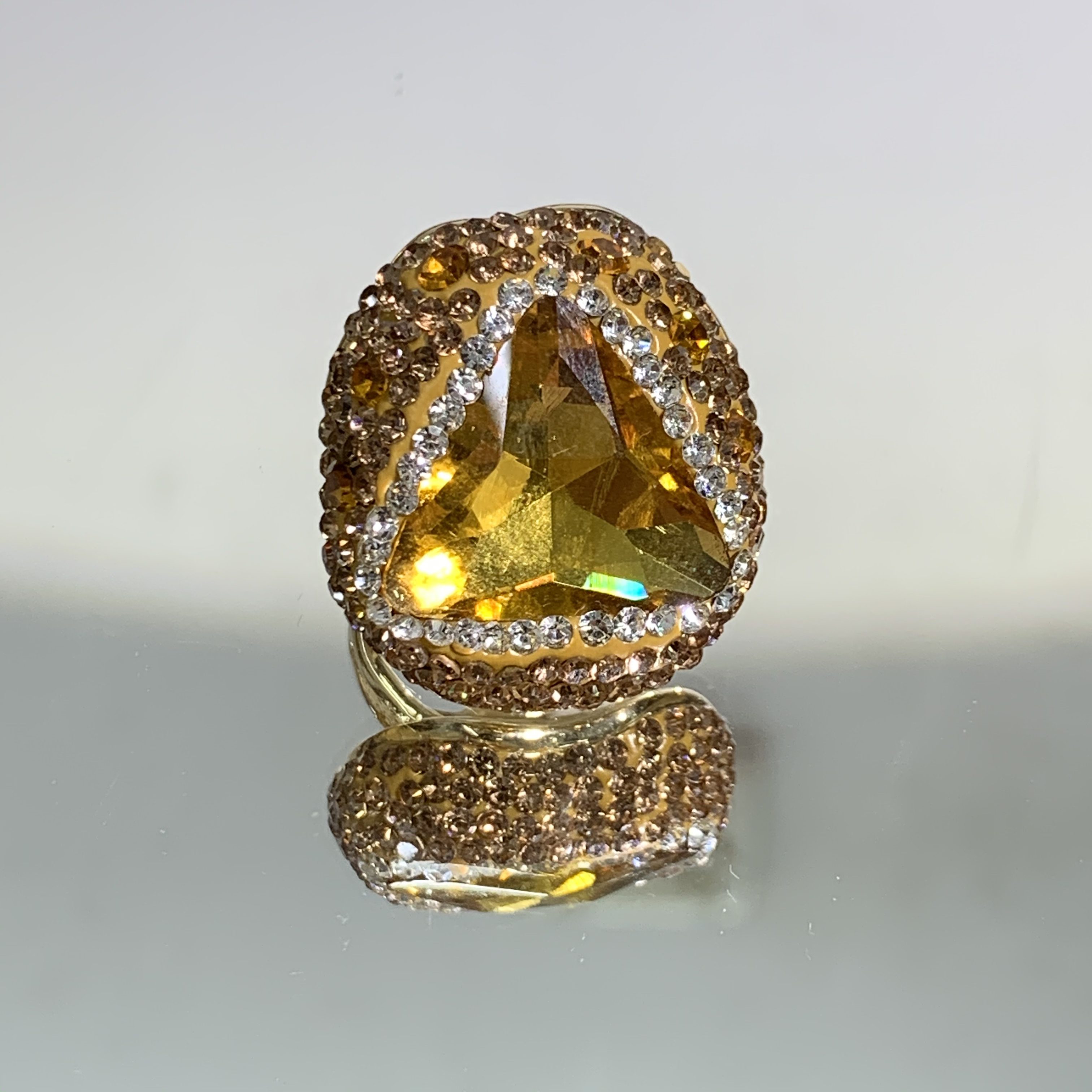 铜合金合成锆石戒指 TTSD 黄色SHL三角形时尚戒指 6600