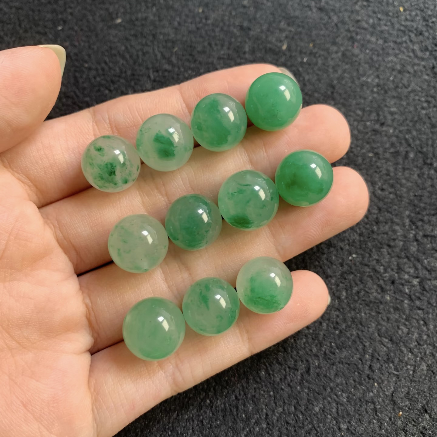 天然非洲翠石英质玉单珠多样性发其一（有瑕疵）