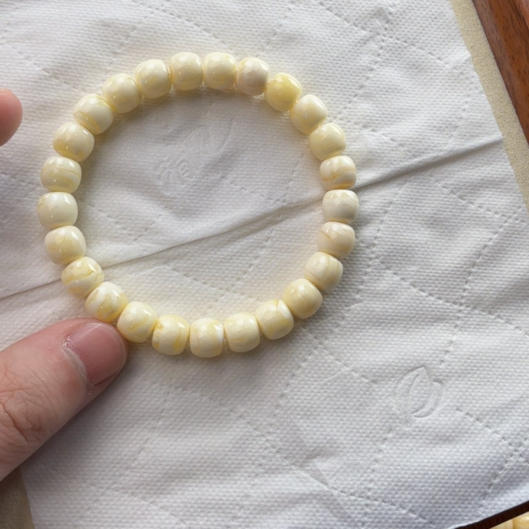 琥珀裸石未镶嵌8.8m白妖花老邢