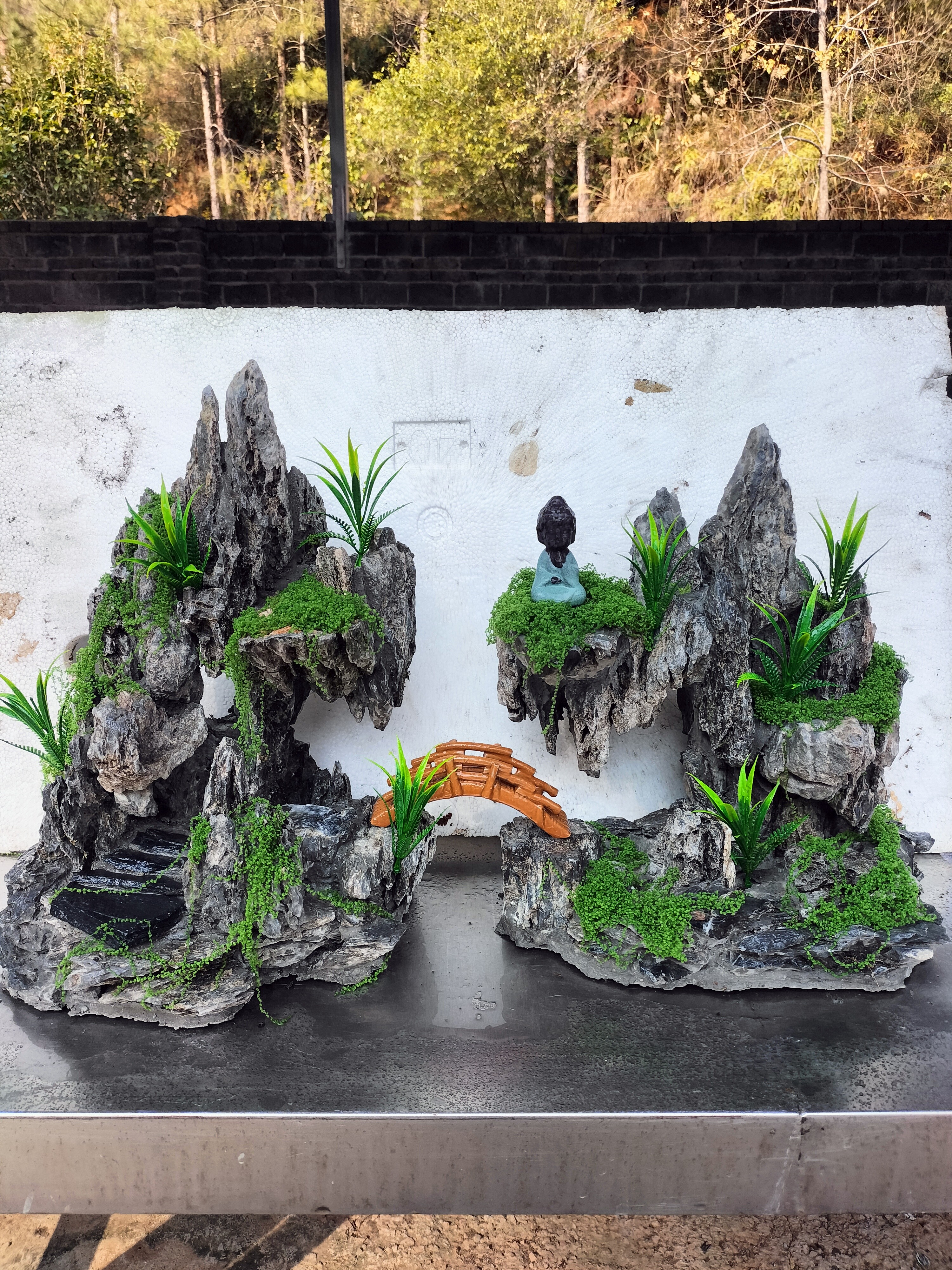 鱼池假山（一物一拍）