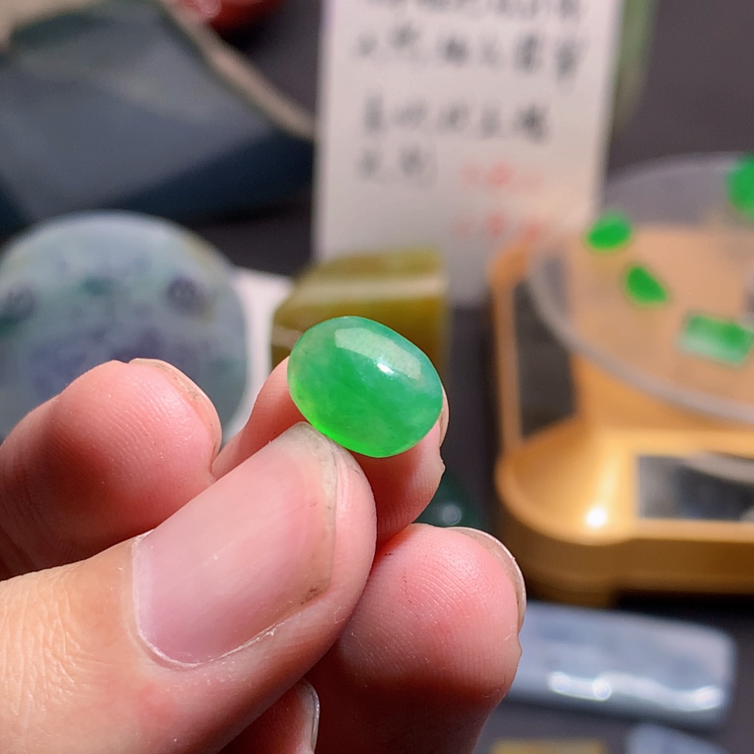 未镶嵌定制翡翠翡翠