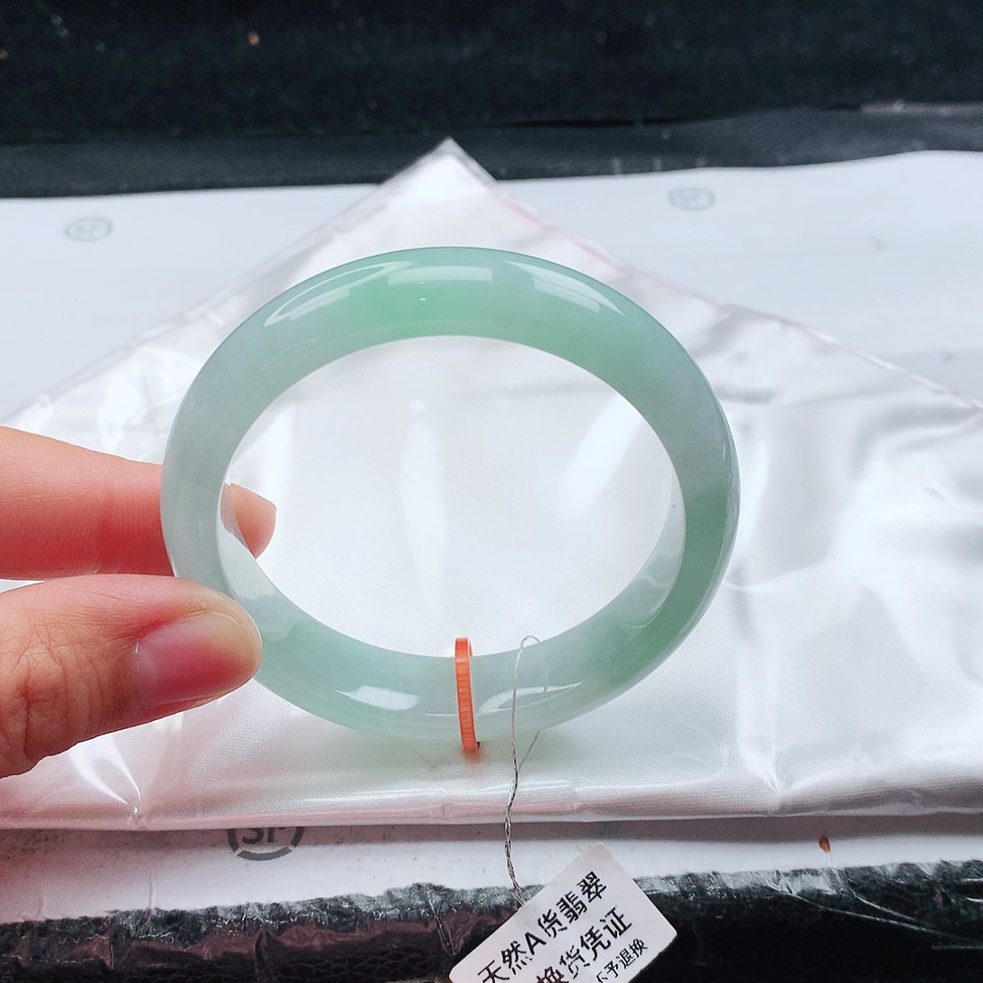 翡翠手镯未镶嵌53.5圈口