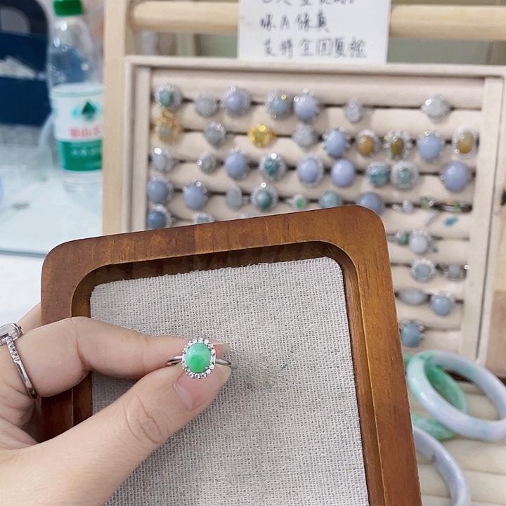 翡翠未镶嵌颈饰天然翡翠Ａ货