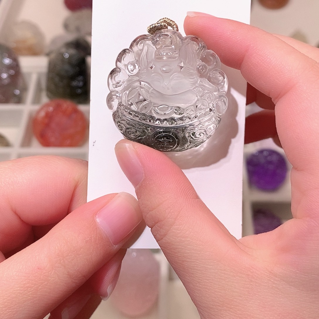 颈饰水晶未镶嵌幽灵