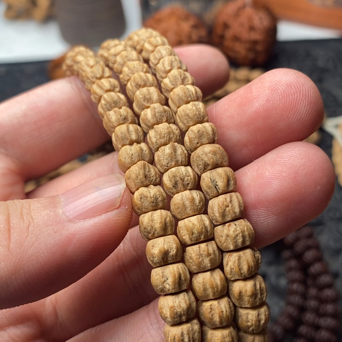 柏香籽/百香籽吊坠一****马