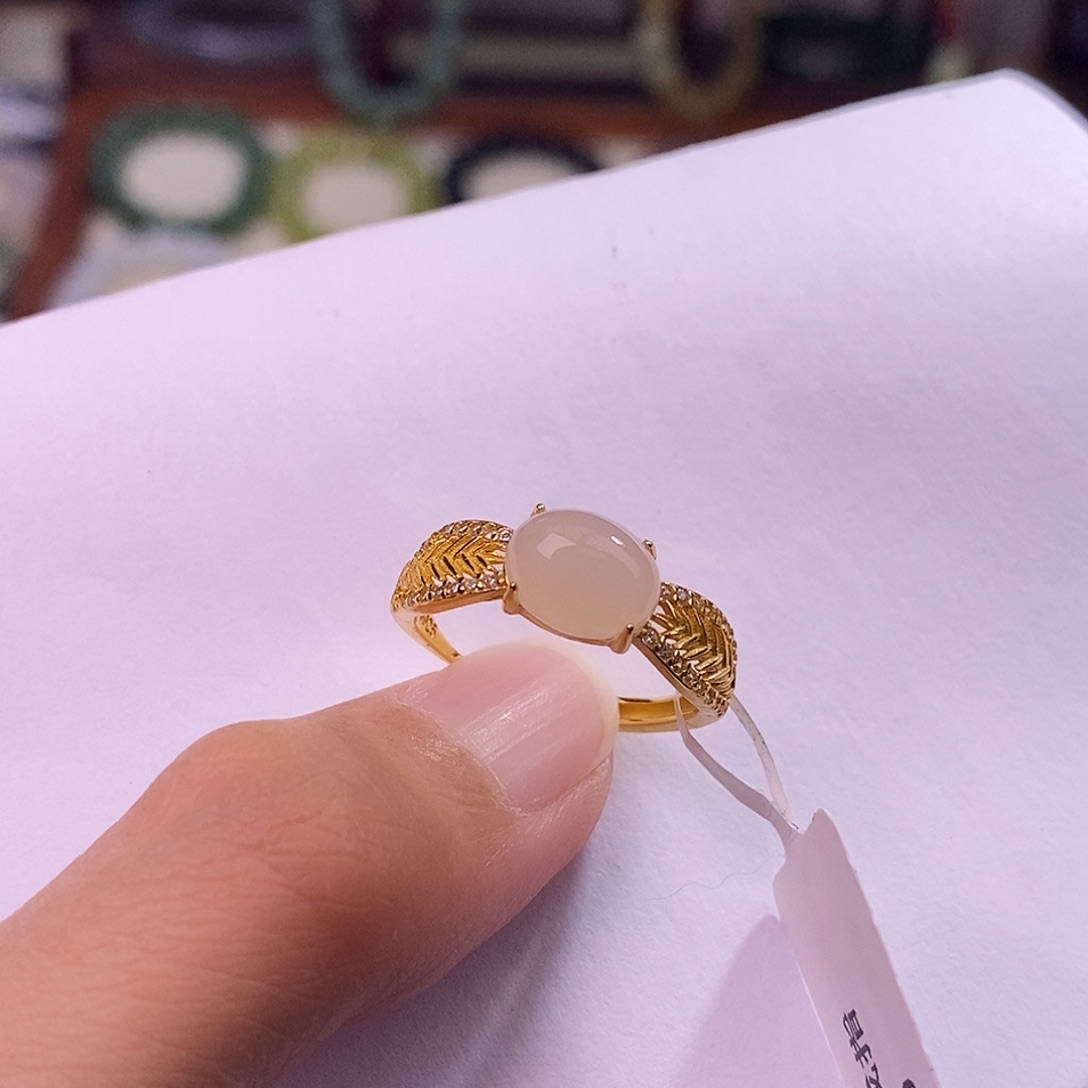 颈饰未镶嵌和田玉福利价银镶藕粉