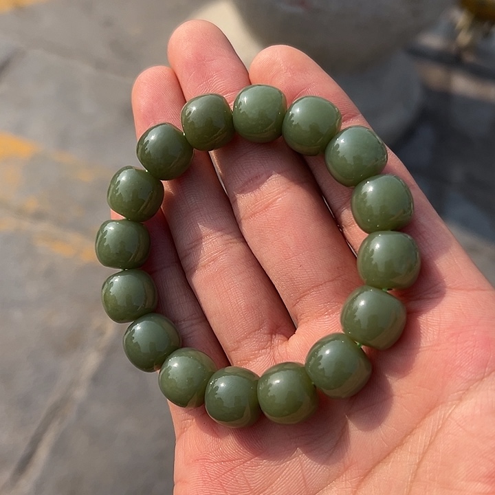 和田玉未镶嵌颈饰黄口手串