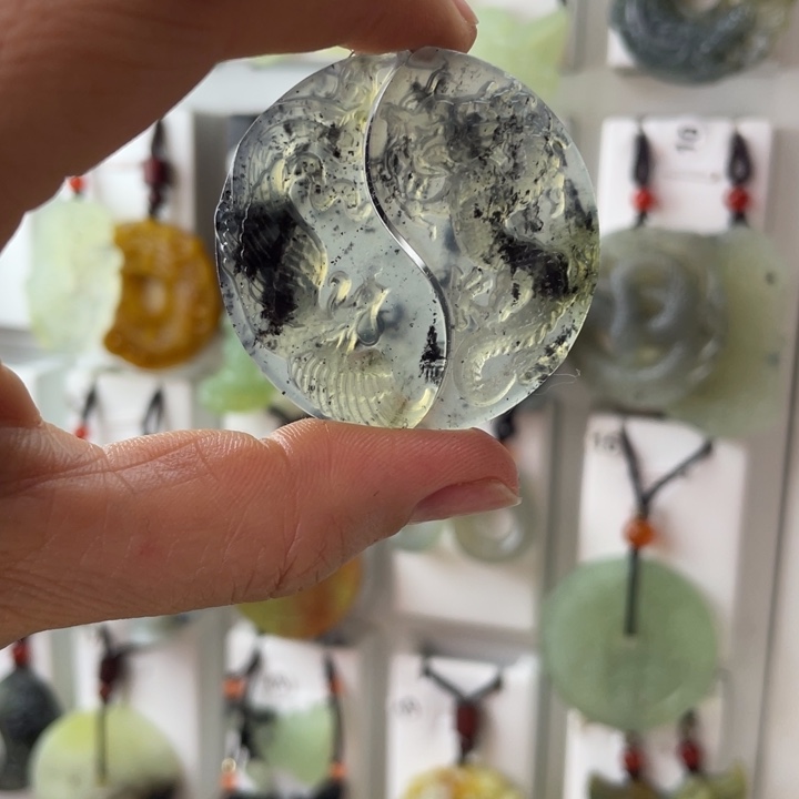 蛇纹石玉颈饰合金哥****问