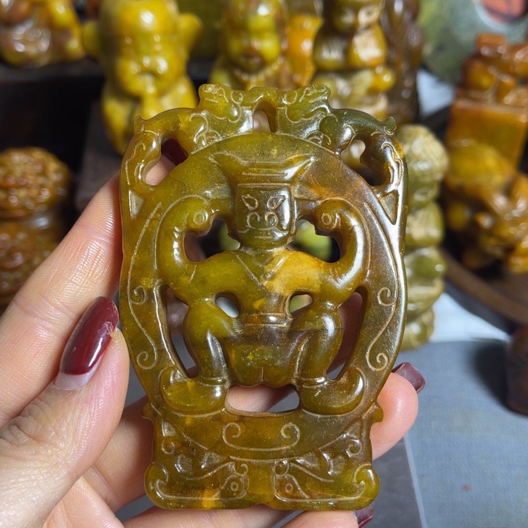 蛇纹石玉合金颈饰