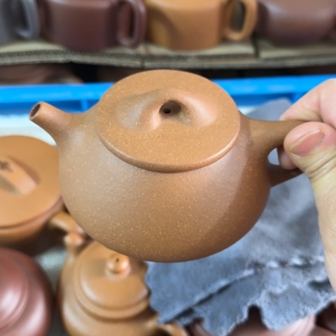 紫砂茶壶杨*黄降坡泥200cc