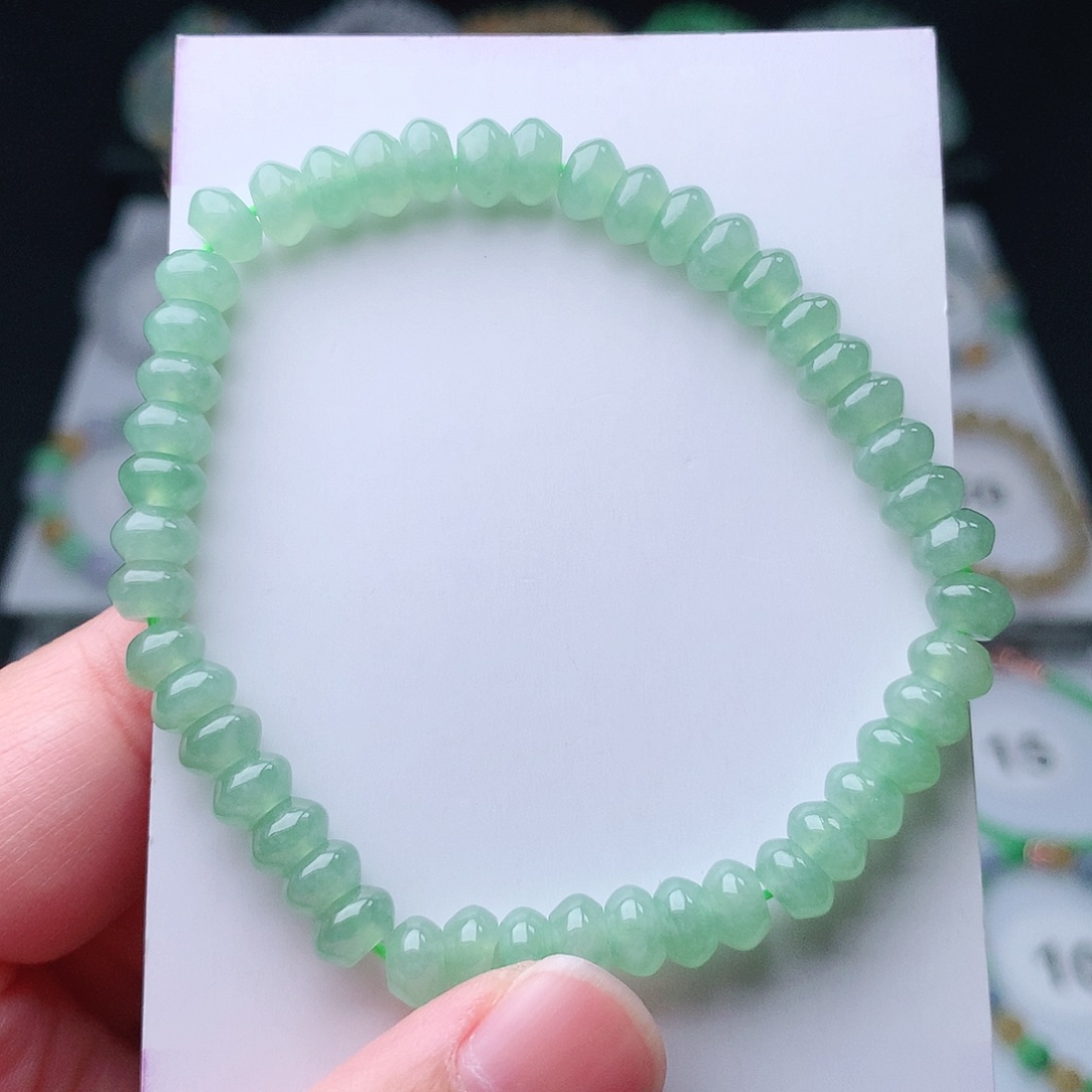 翡翠手串未镶嵌翡翠