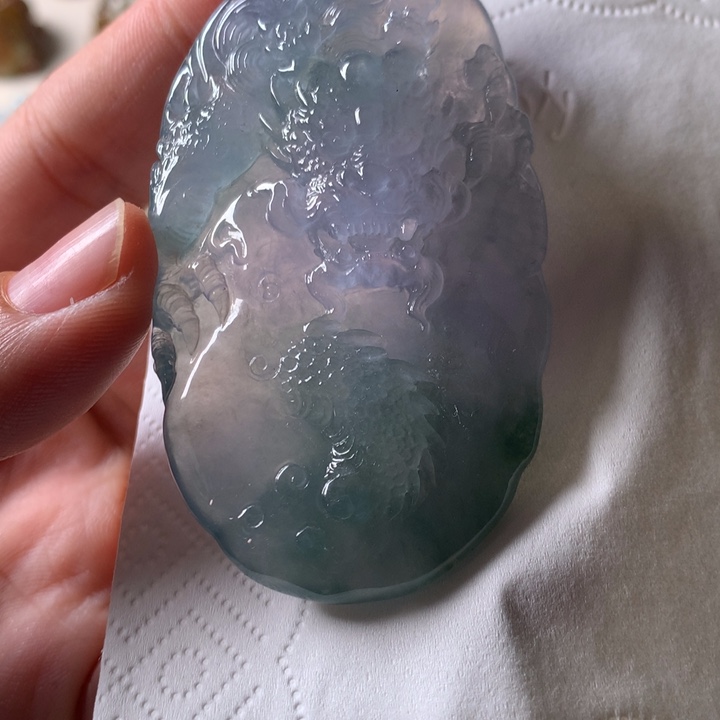 刘***源翡翠未镶嵌手串天然翡翠龙牌定金