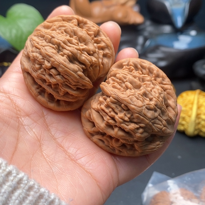 把件文玩核桃虎头王46尺